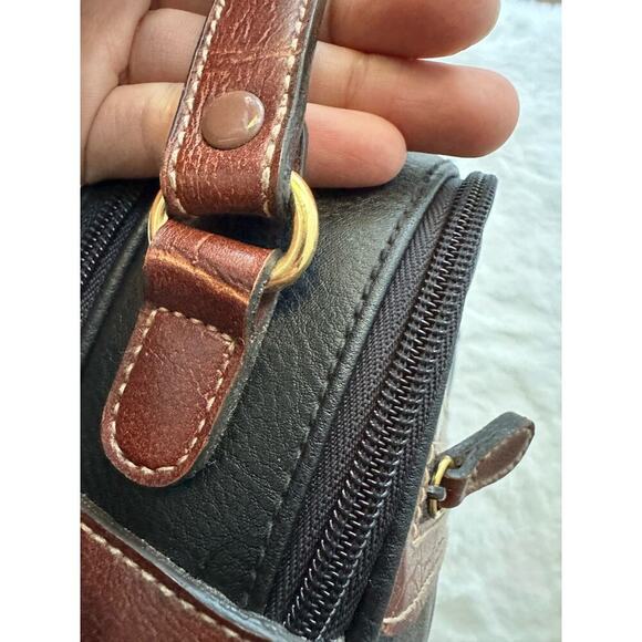 Vintage Cabin Creek Leather Crossbody Bag, 1980's Handbag, Vintage Crossbody Bag - Picture 11 of 15